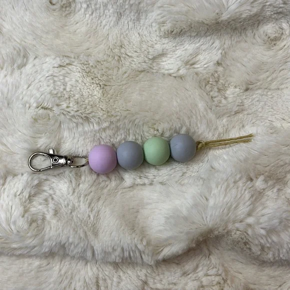 Handmade 15mm silicone bead keychain or zipper pull. Pink/gray/mint. - Picture 2 of 3